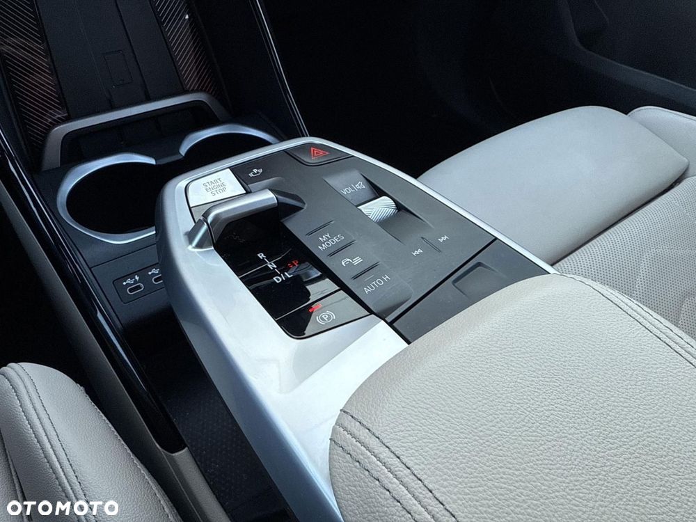 BMW X1 - 16