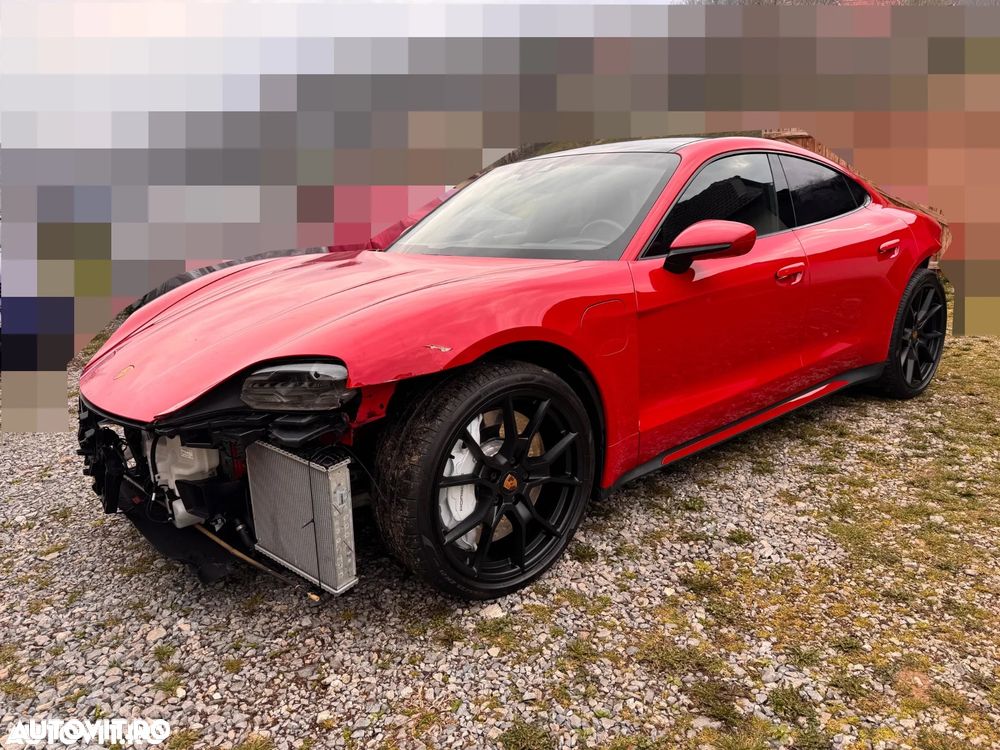 Porsche Taycan - 6