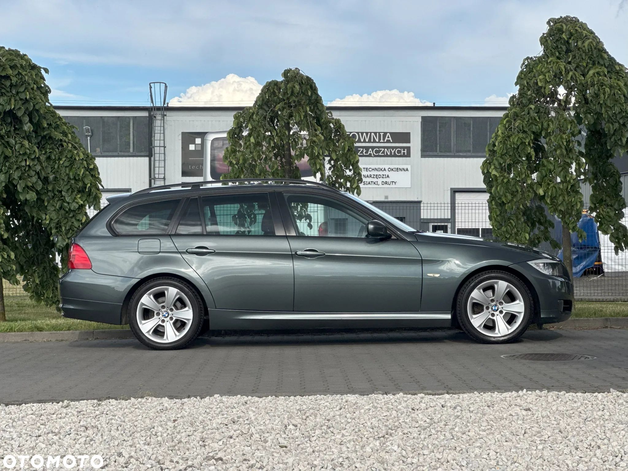 BMW Seria 3 318d DPF Touring - 8