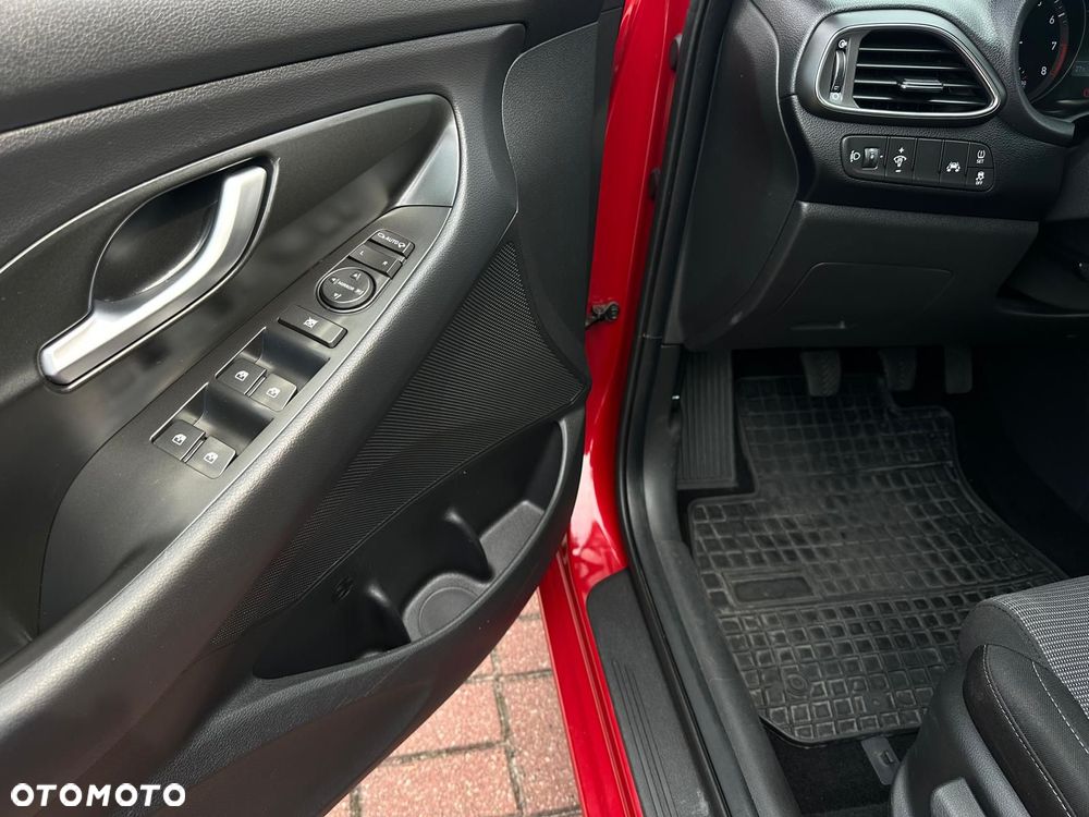 Hyundai i30 - 25