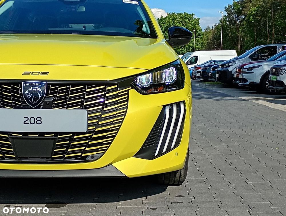 Peugeot 208 - 6