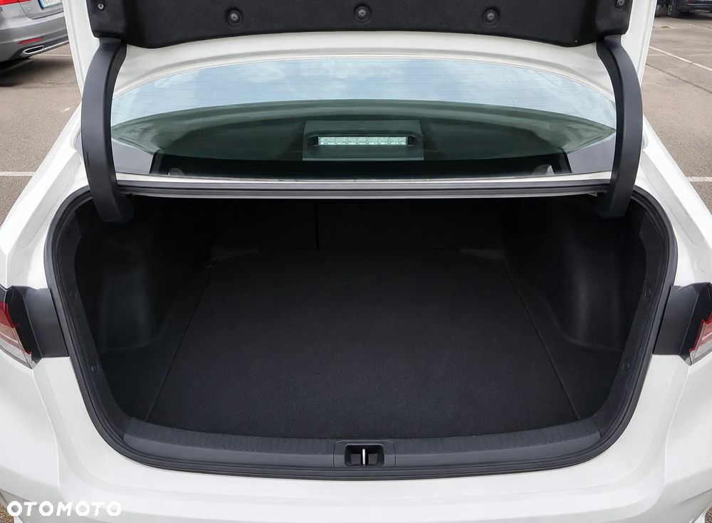 Toyota Corolla 1.8 Hybrid Comfort - 8