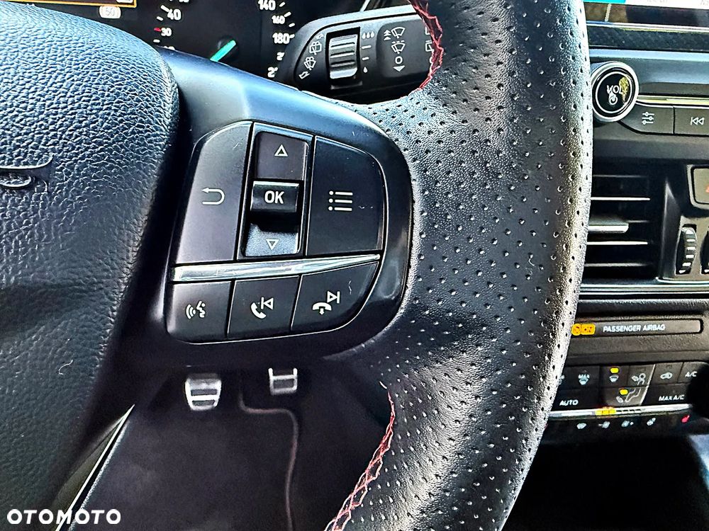 Ford Focus 1.5 EcoBoost ST-Line Black ASS - 36