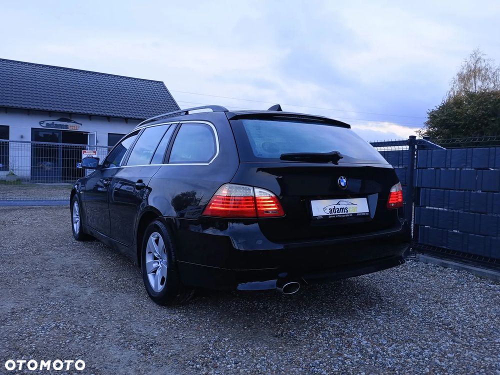 BMW 5 Series 2009 photo 2