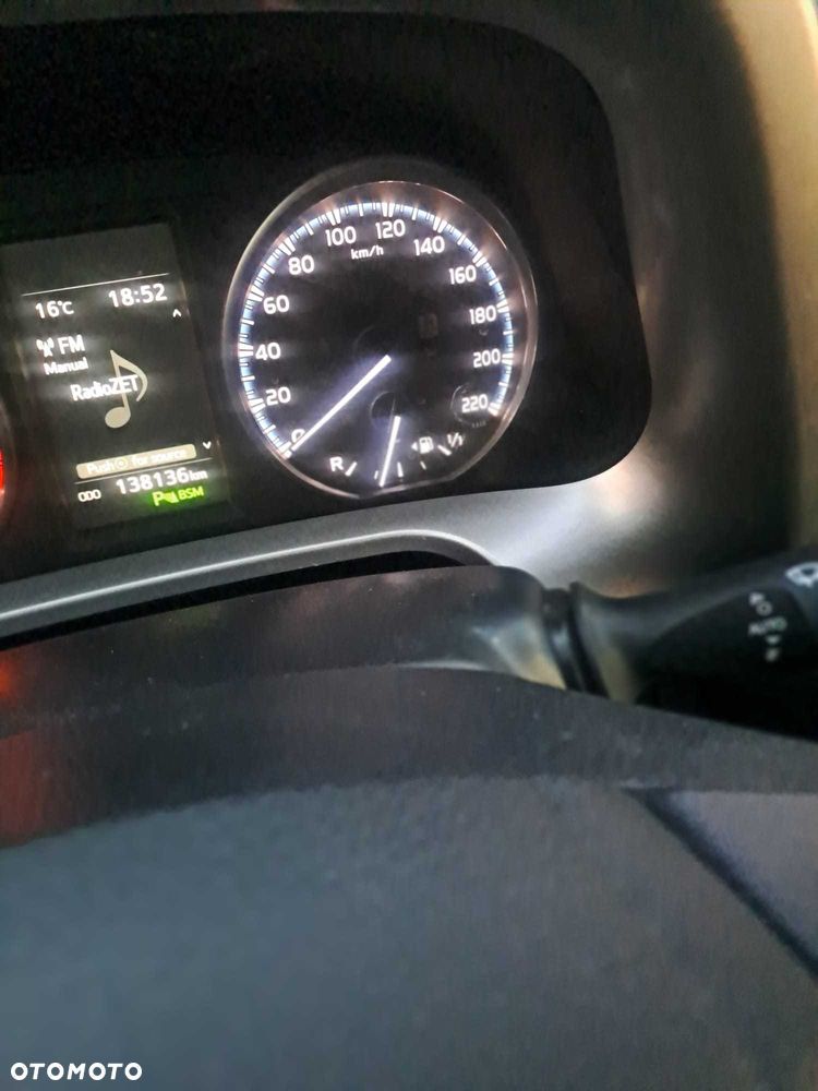 Toyota RAV4 - 6
