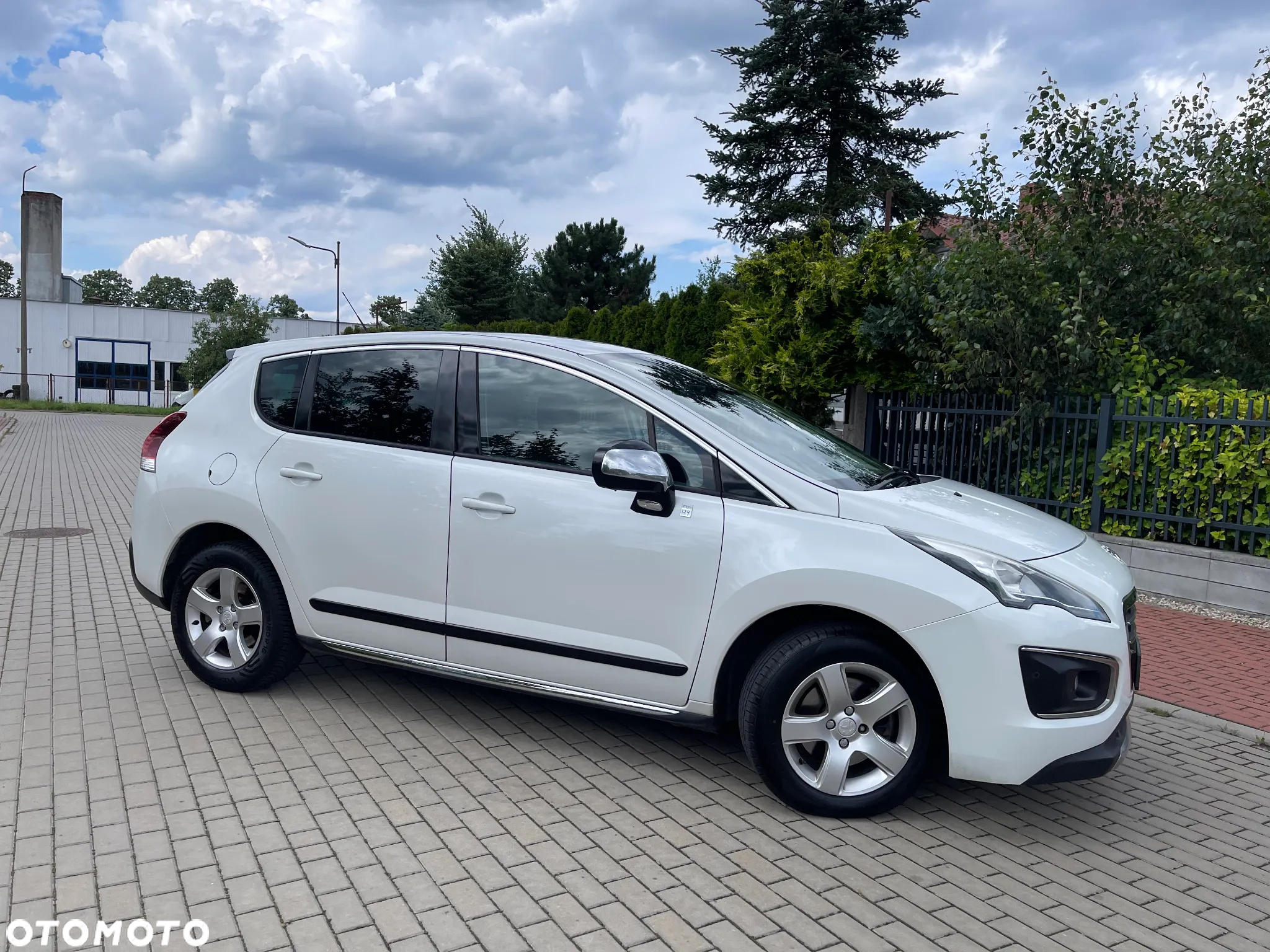 Peugeot 3008 Hybrid4 - 28