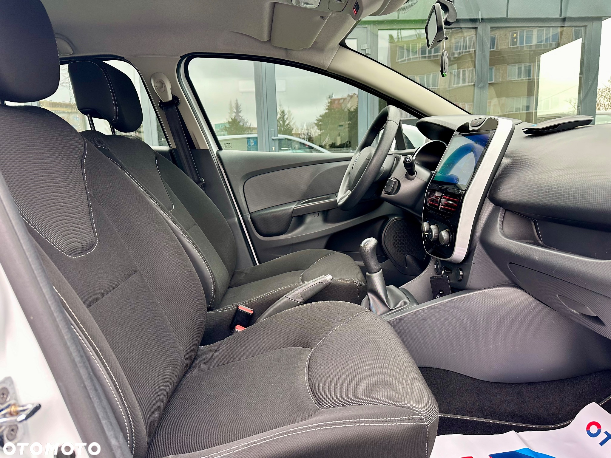 Renault Clio 1.2 16V 75 Dynamique - 20
