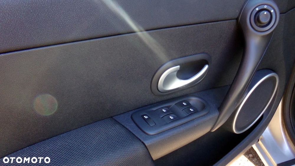 Renault Clio TCe 100 Dynamique - 17