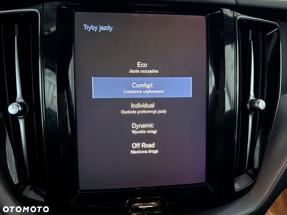 Volvo XC 60 D4 Geartronic Momentum Pro - 20