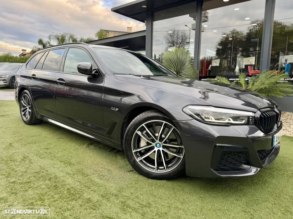 BMW 530 e Pack Desportivo M - 9