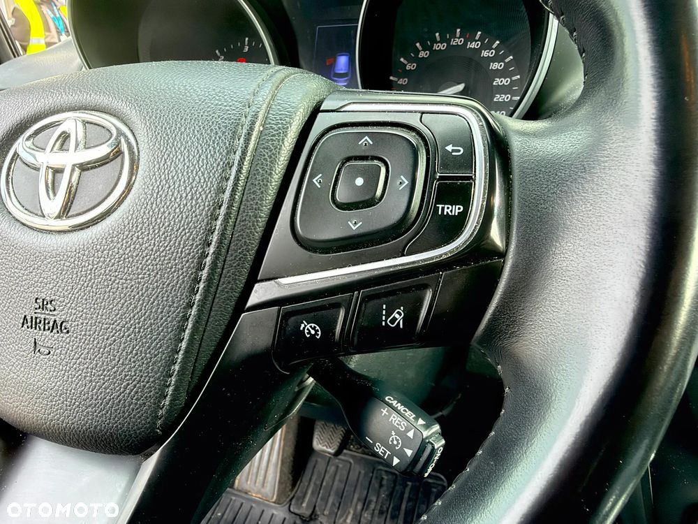 Toyota Avensis - 26