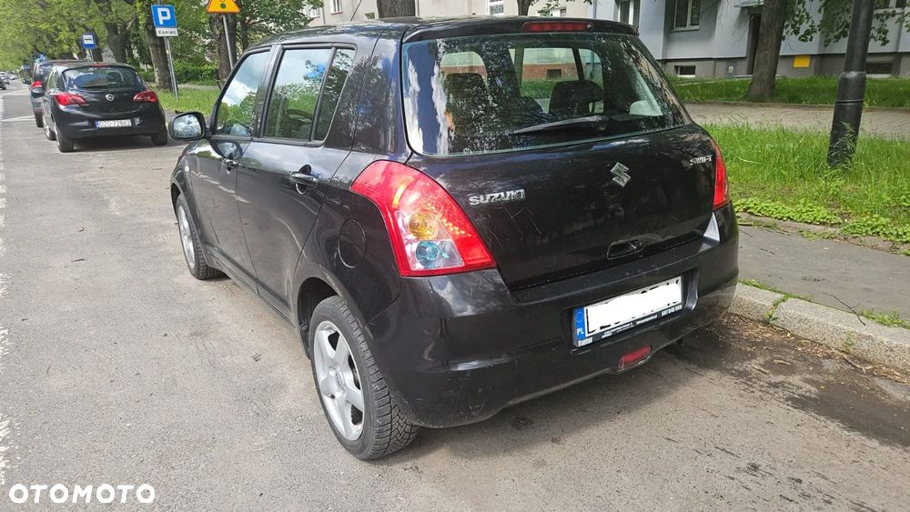 Suzuki Swift 1.3 Limited 25 - 4