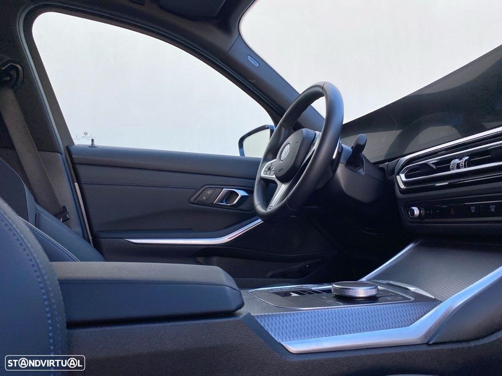 BMW 330 e Pack Desportivo M Auto - 14