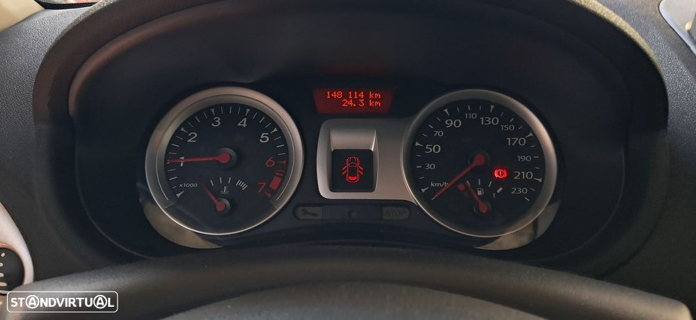 Renault Clio 1.2 16V Confort - 6