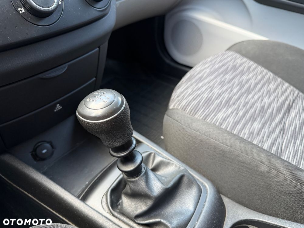 Kia Ceed - 16