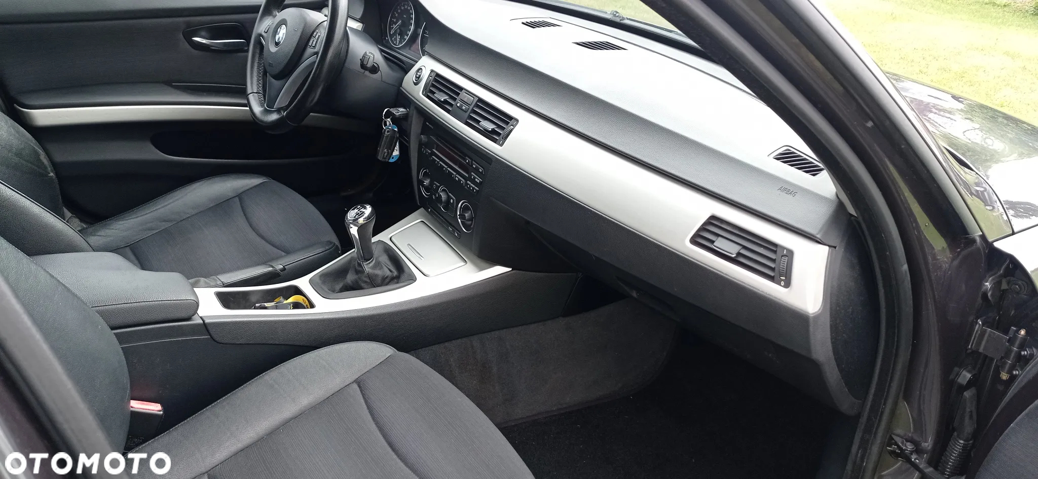 BMW Seria 3 320d DPF Touring - 9