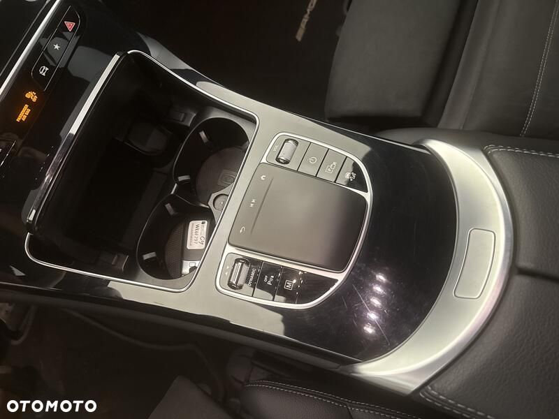 Mercedes-Benz GLC 300 e 4-Matic Business Edition - 18