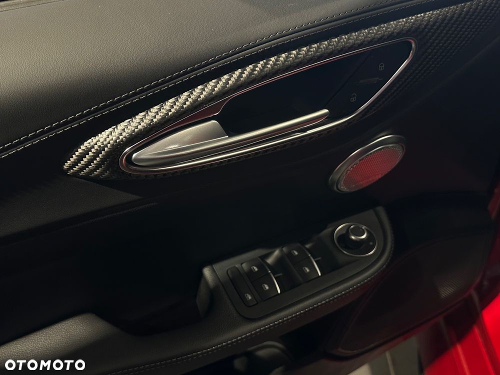 Alfa Romeo Giulia - 17