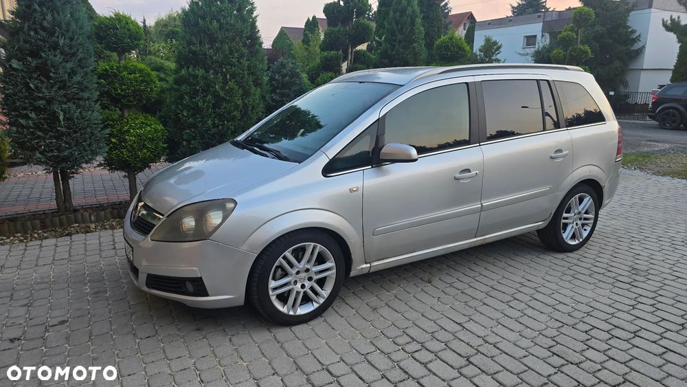 Opel Zafira 1.9 CDTI Cosmo - 1
