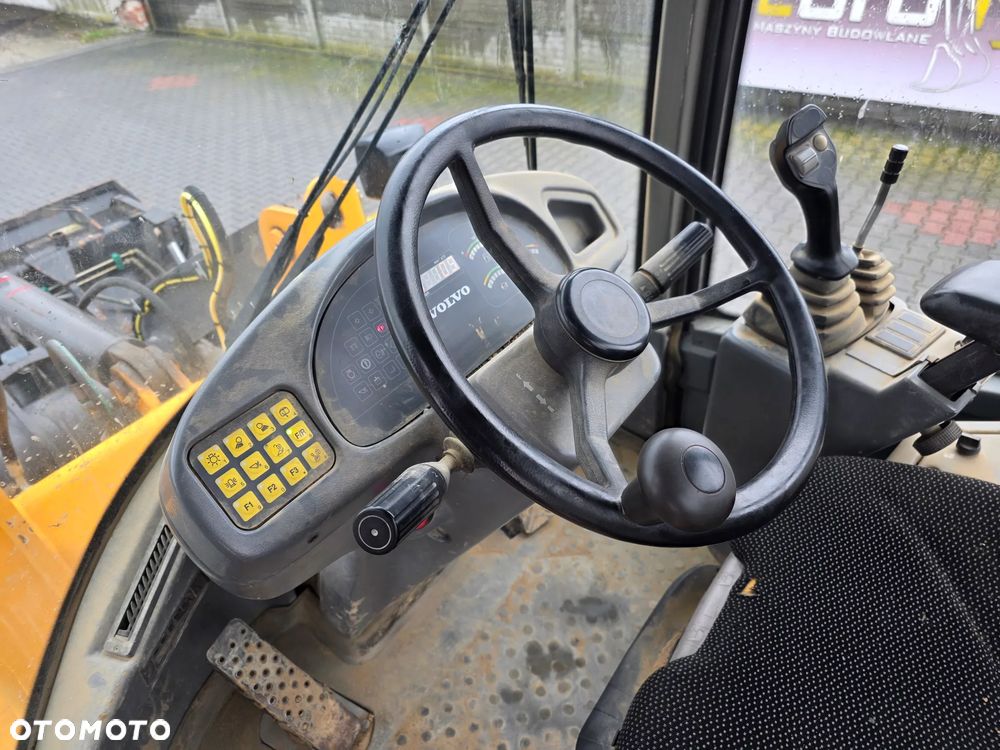 Volvo L30B-ZX, 2013 ROK, ŁYŻKA OTWIERANA + WIDŁY - 19