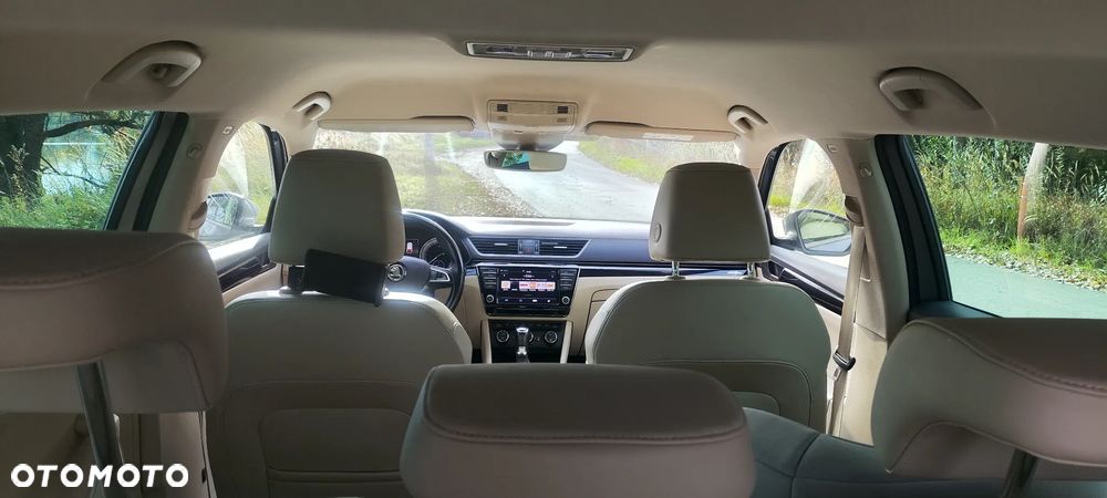 Skoda Superb 2.0 TDI L&K DSG - 13