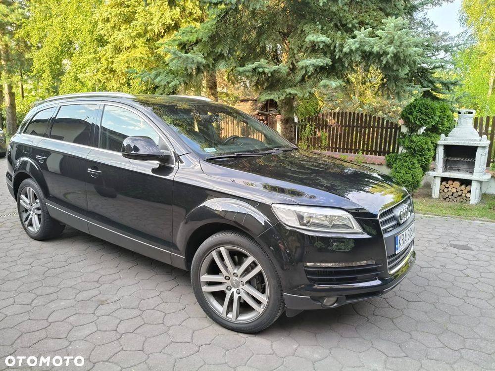 Audi Q7 - 1