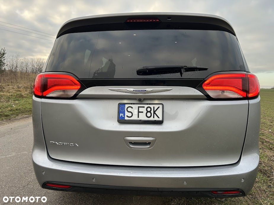 Chrysler Pacifica - 25