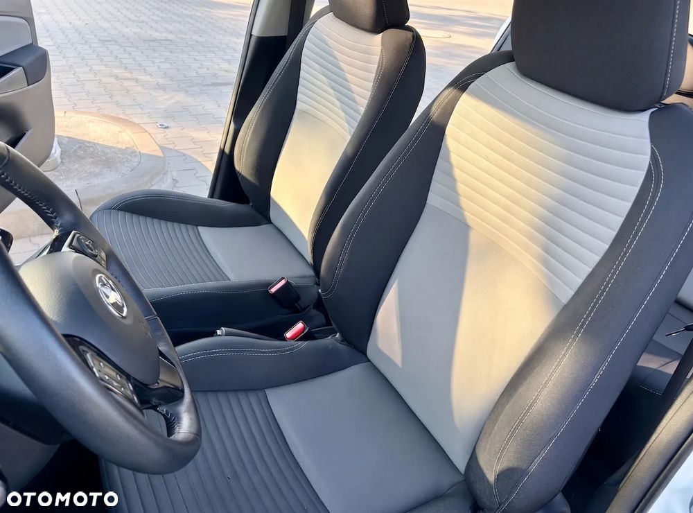 Toyota Yaris 1.5 Premium - 17