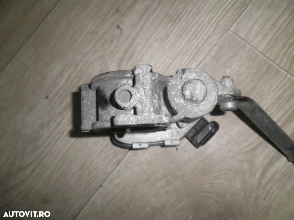 Clapeta acceleratie Seat Ibiza, VW Polo 6R, 1.4 TDI CUS 04B128063K - 2