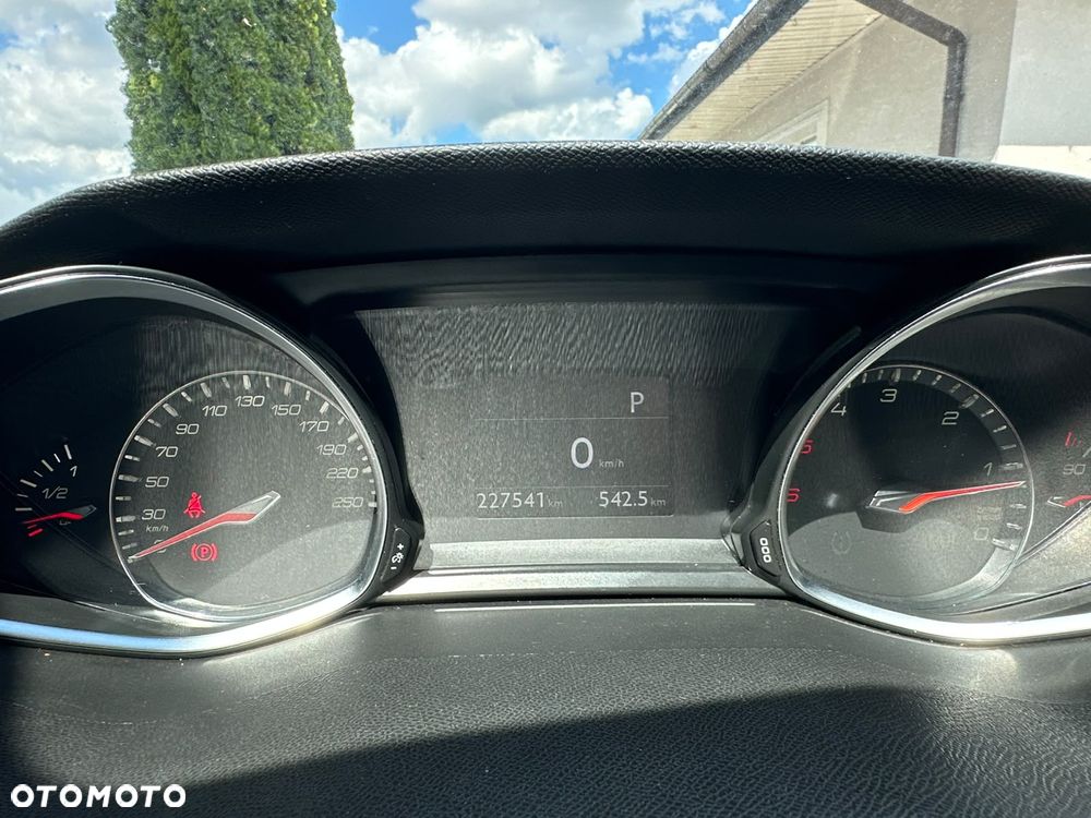 Peugeot 308 BlueHDi 150 Automatik Stop & Start Allure - 18