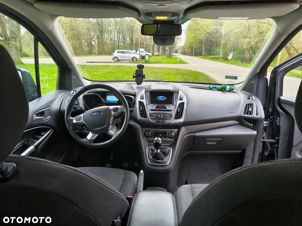 Ford Tourneo Connect - 17
