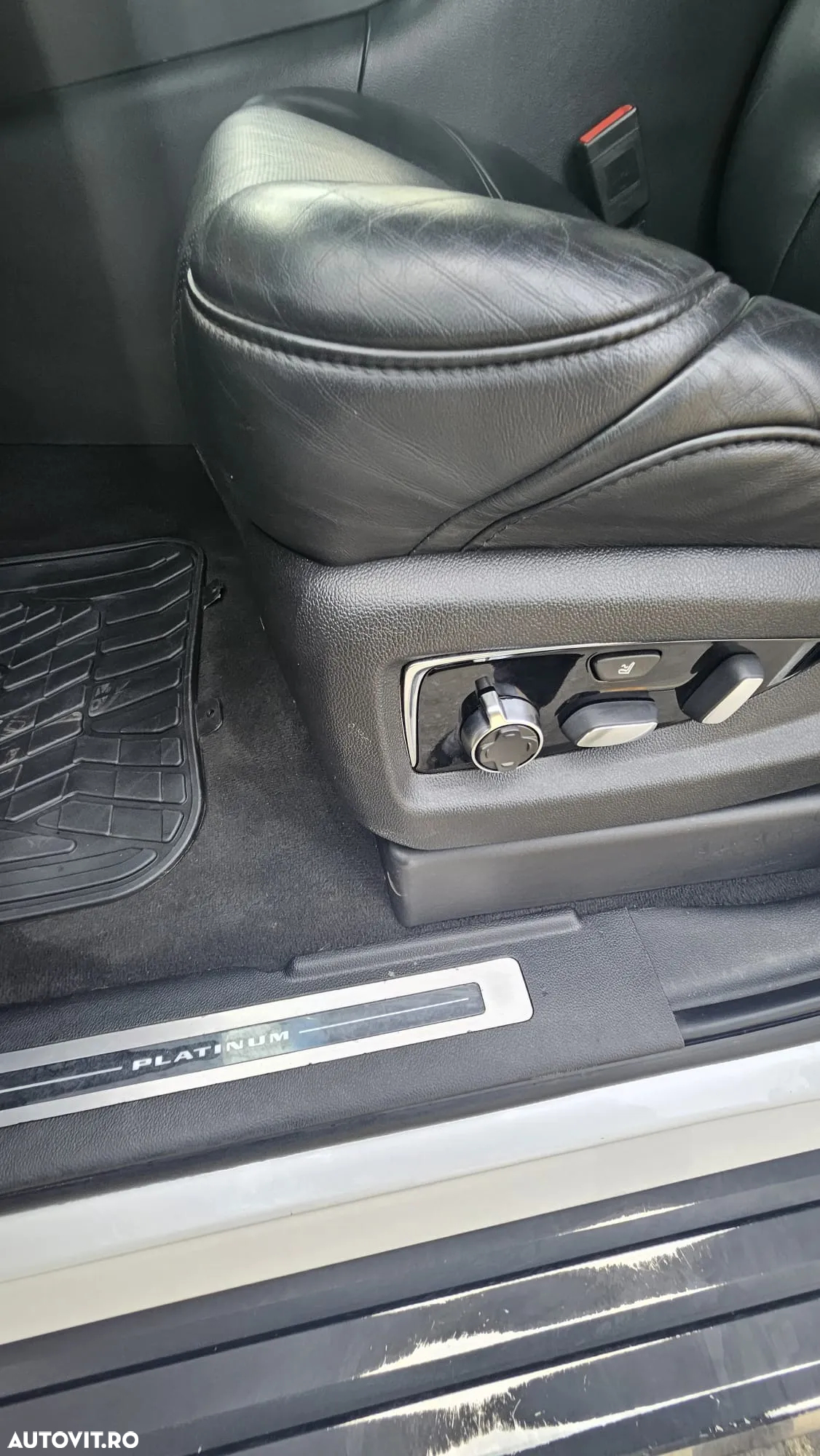 Cadillac Escalade - 15