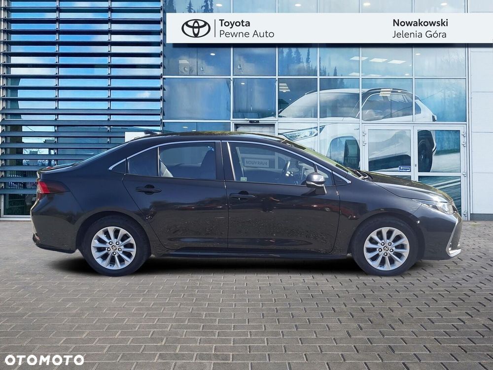Toyota Corolla - 4