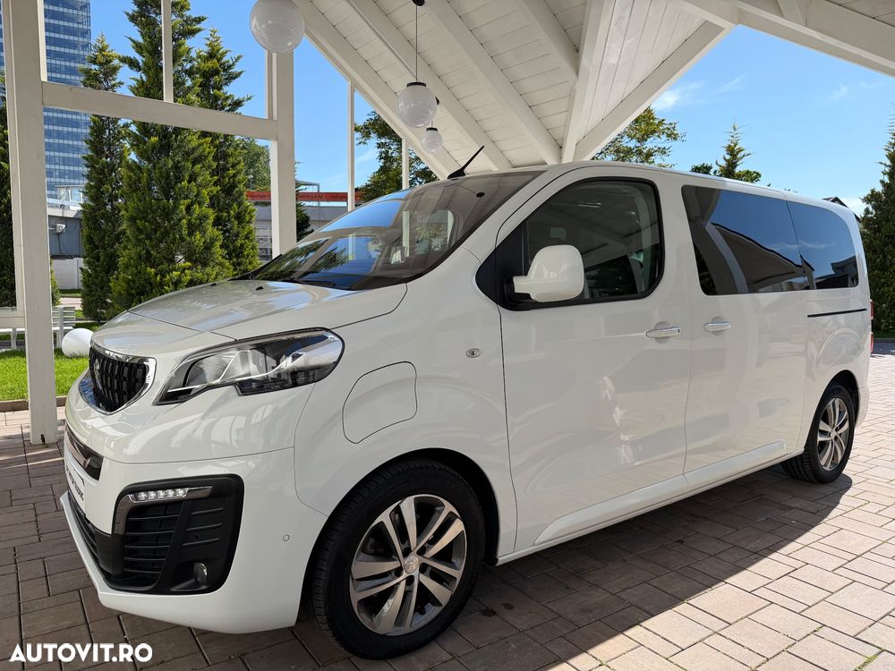 Peugeot Traveller e-Traveller L2 100kW - Baterie 75kWH Business VIP - 37