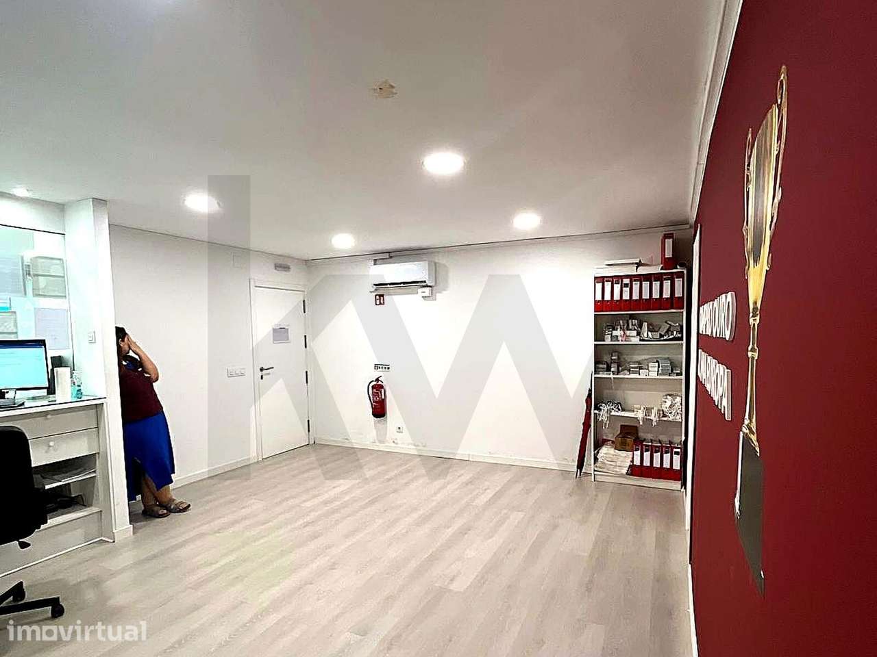 Loja Remodelada e Arrendada em Arroios | Yield 4,96% com  Montra de Gr - Grande imagem: 2/9
