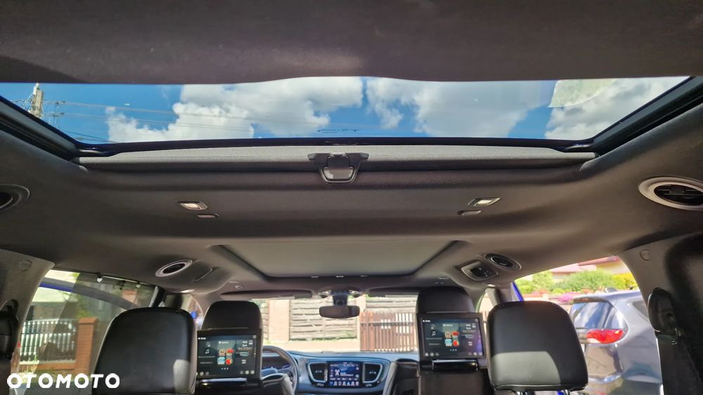 Chrysler Pacifica - 38