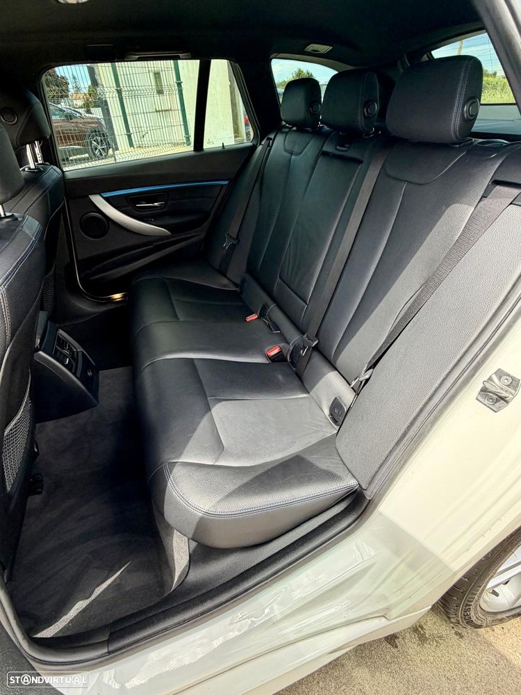 BMW 320 d Pack M - 18