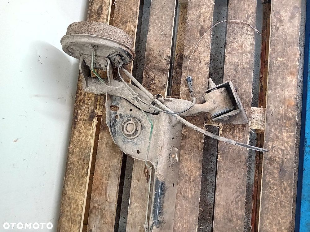 BELKA ZAWIESZENIA, OŚ TYŁ  DACIA SANDERO I 1.2 16V BENZYNA HATCHBACK - 8