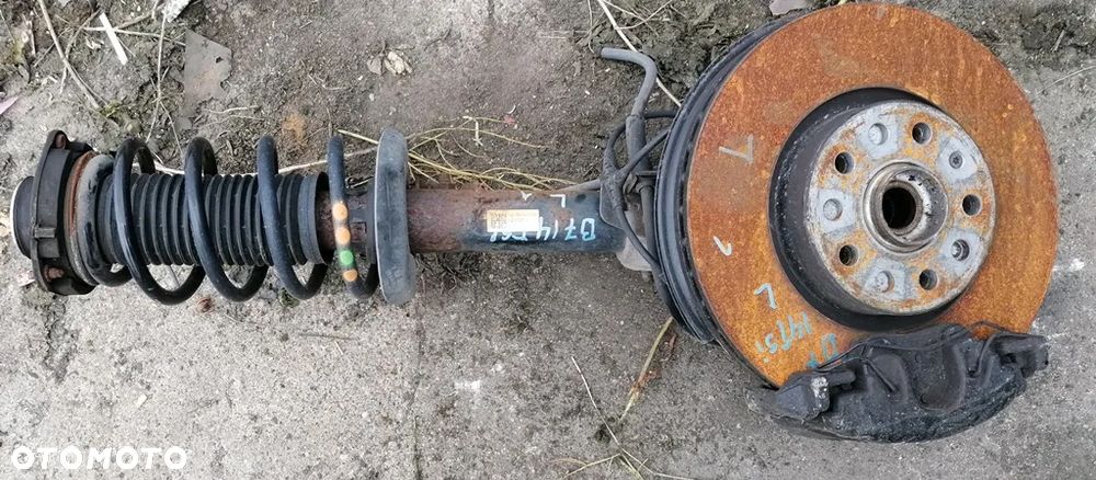 VW PASSAT B7 10r 1.4 TSI MCPERSON LEWY PRZÓD 3C0413031AT - 1