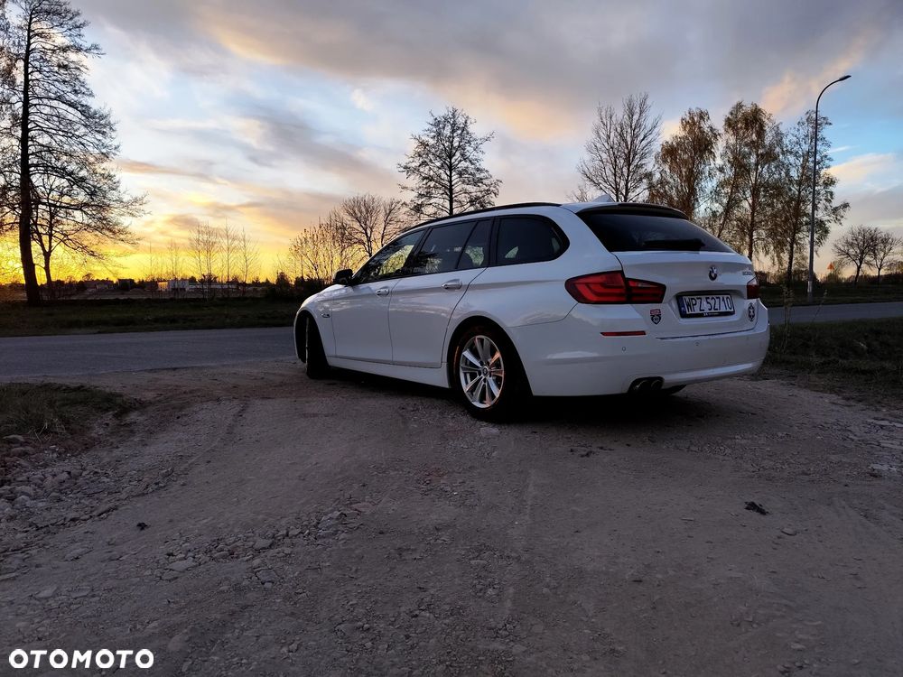 BMW Seria 5 520d - 28