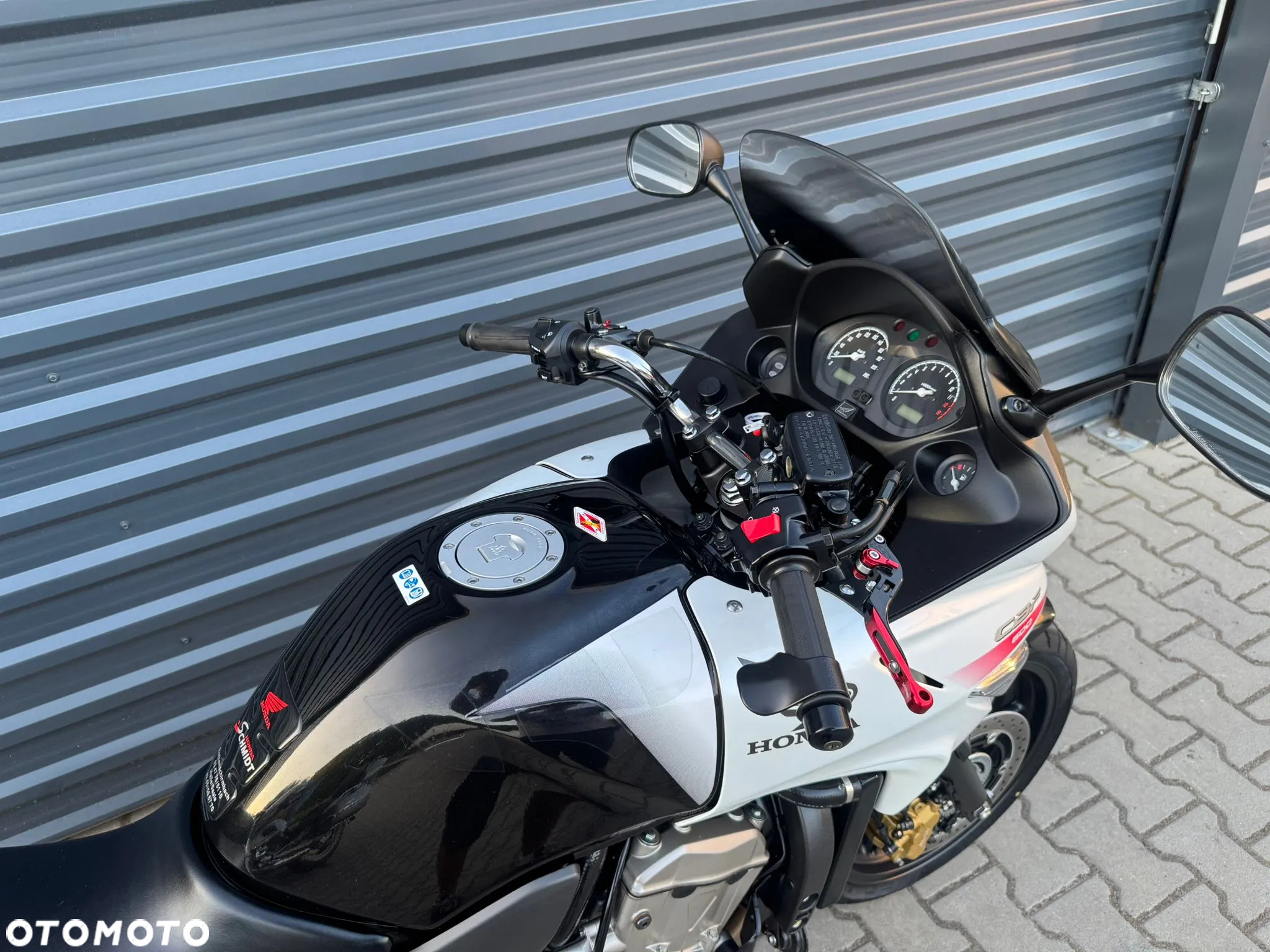 Honda CBF - 8