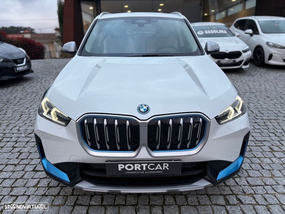 BMW iX1 xDrive30 xLine - 2