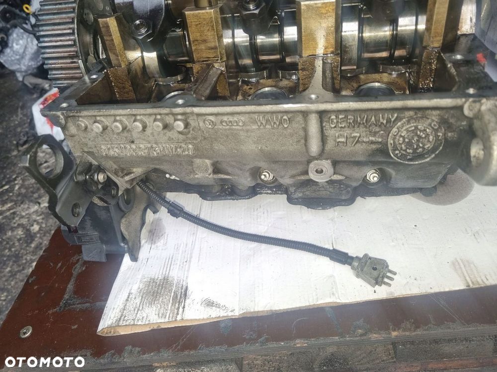 Głowica kompletna VW Polo Skoda Seat 1.4 TDI 045103373H - 3