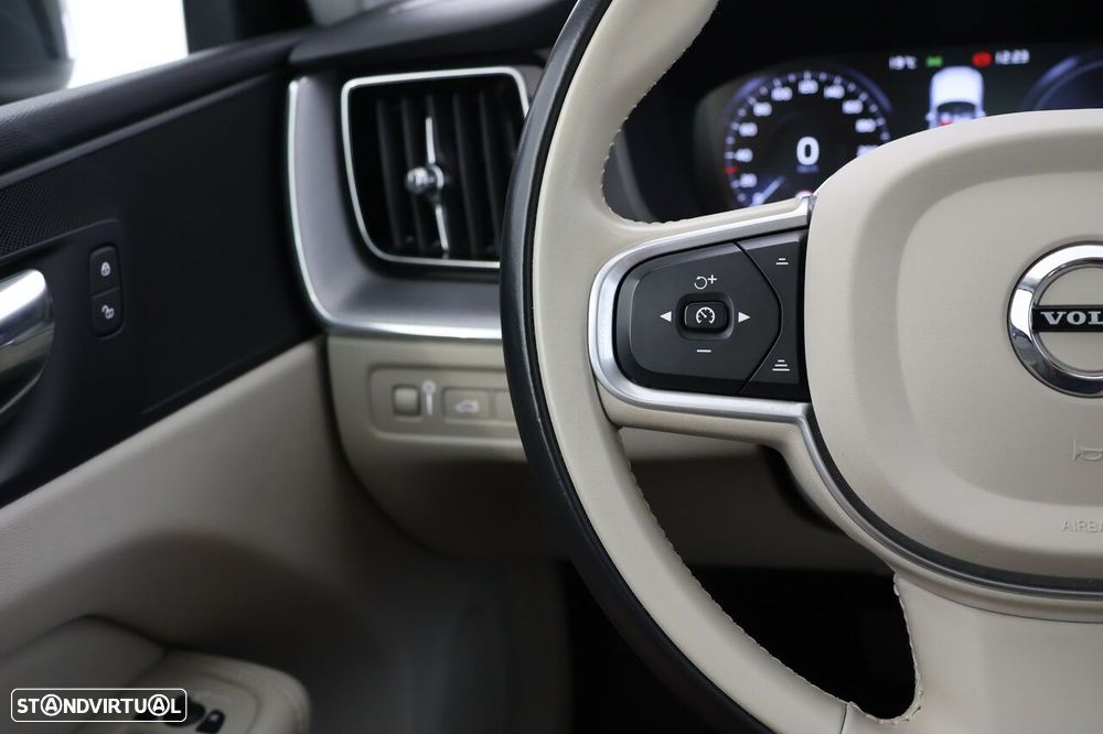 Volvo XC 60 - 13