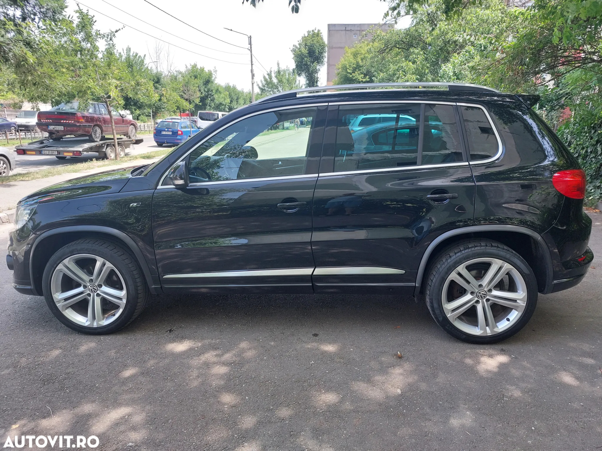 Volkswagen Tiguan 2.0 TDI DPF BlueMotion Technology Sport & Style - 16
