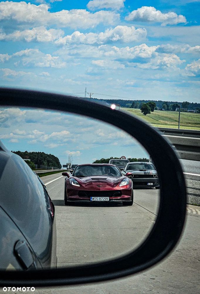 Chevrolet Corvette - 4