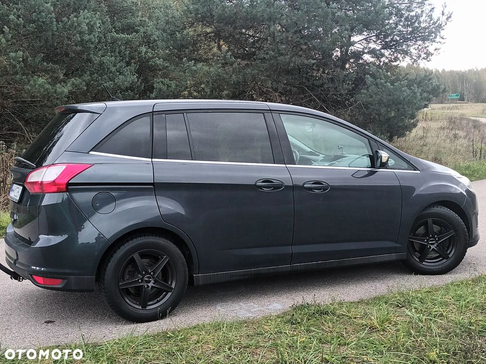 Ford Grand C-MAX - 12