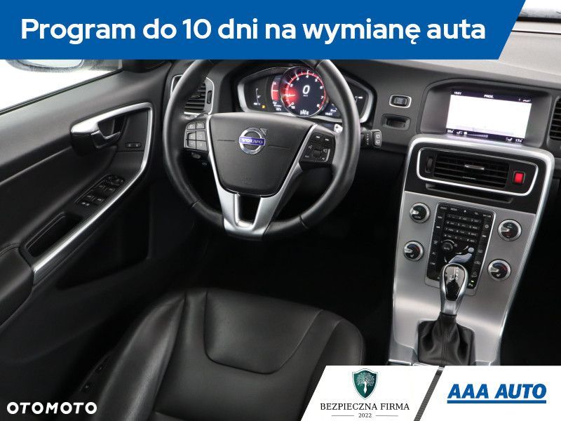 Volvo V60 Cross Country - 9
