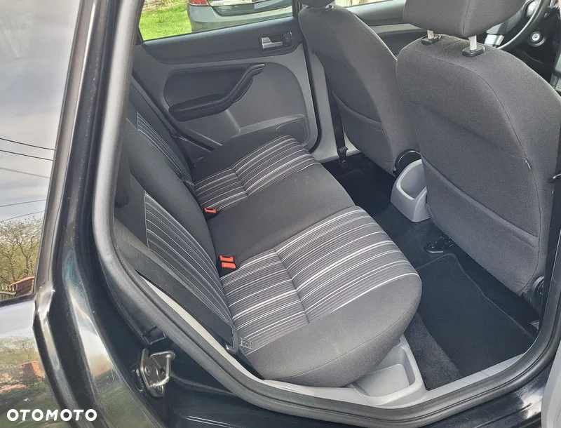 Ford Focus - 26