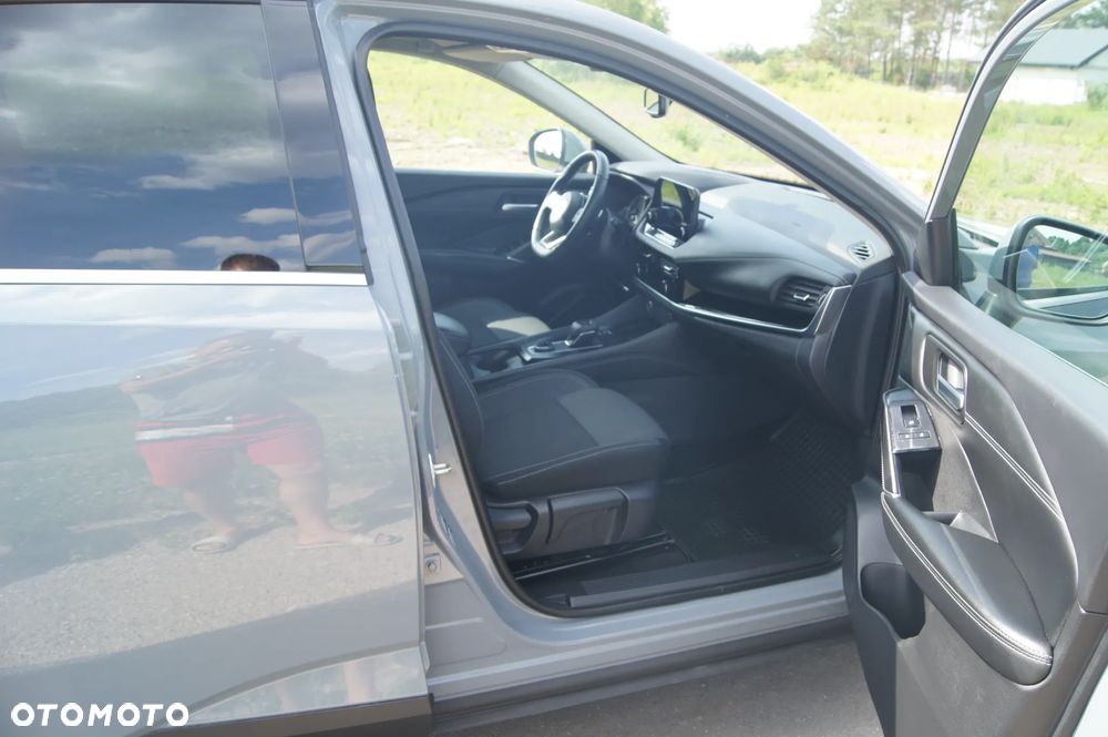 Nissan Qashqai 1.3 DIG-T mHEV 4x4 N-Connecta Xtronic - 18